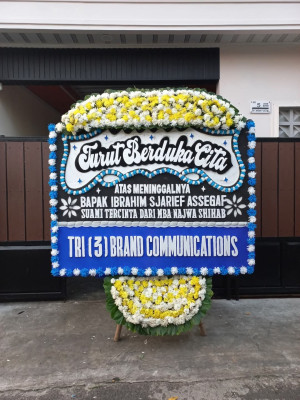 Papan Bunga Duka di Ohoitahit